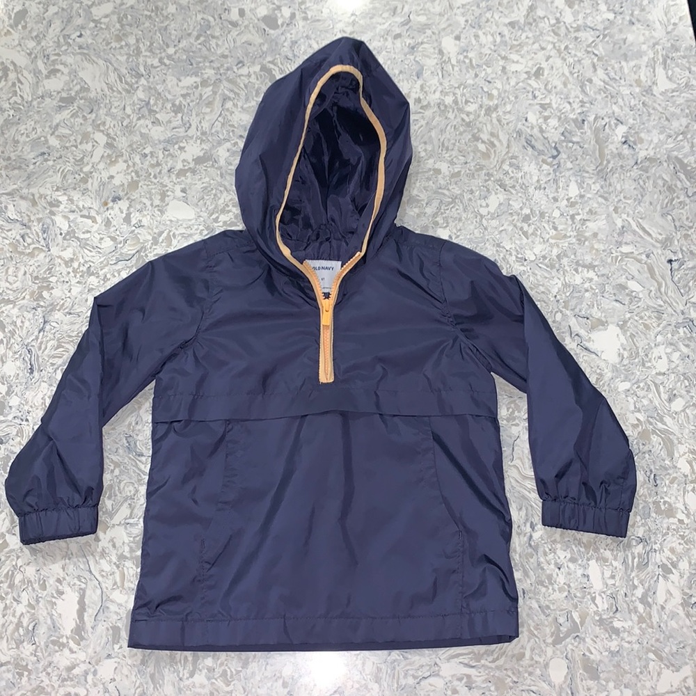 Like new Old Navy Pullover Wind Jacket. Size 5T